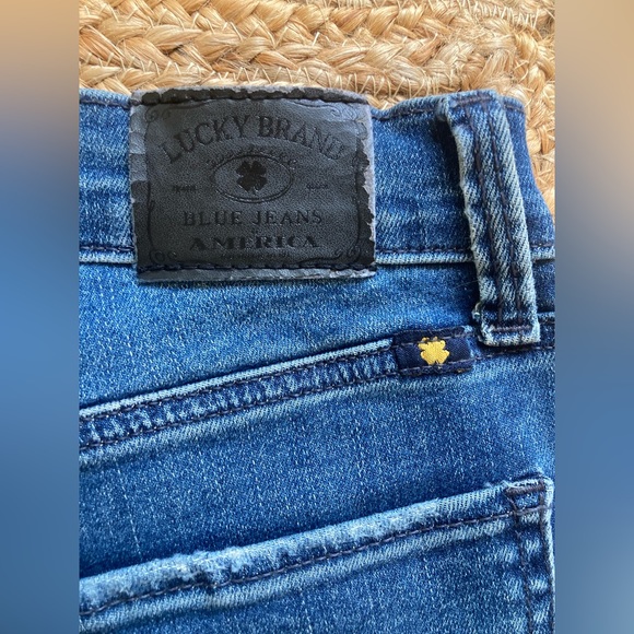 Lucky Brand Brooke Legging Jean - Picture 4 of 16